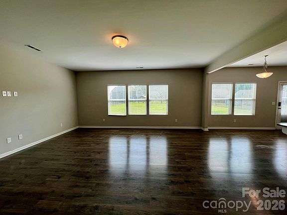 5th image of 2007 Creeks Landing Dr