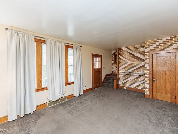 3rd image of 1538 Tonawanda Ave