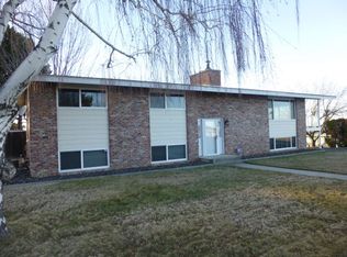 815 N Ely Pl, Kennewick, WA