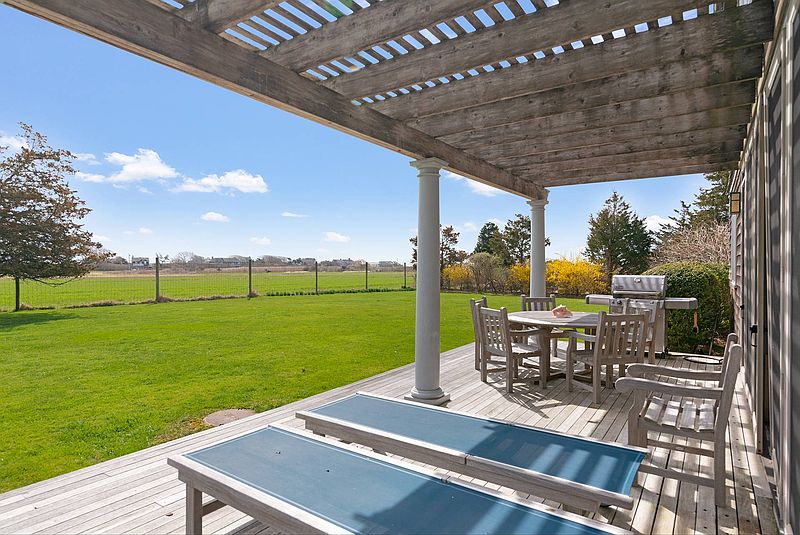 127 Seascape Ln, Sagaponack, NY 11962 | Out East