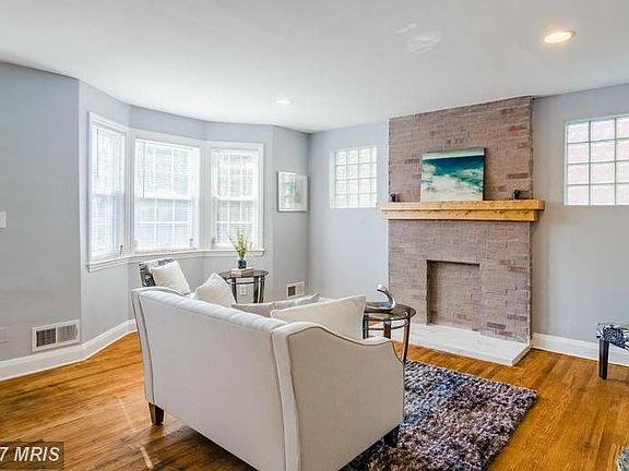 3rd image of 3512 Rosekemp Ave
