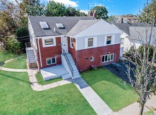 2 Southard Dr, Island Park, NY 11558