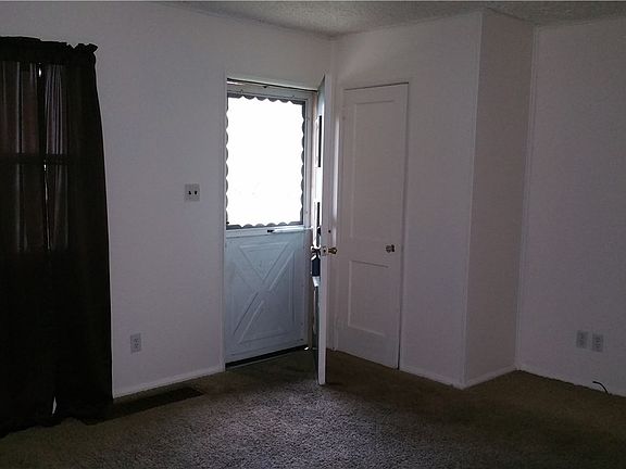 4th image of 2085 Northwest Blvd NW
