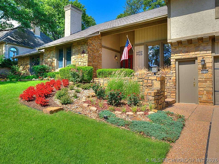 4 bed, 3294 sqft, $4,300 — Photo 4