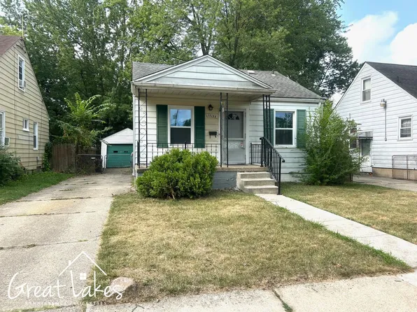19138 Washtenaw St, Harper Woods, MI 48225