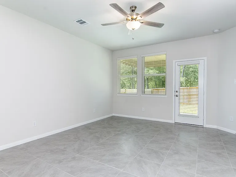18565 Meadow Point Ln — Photo 9