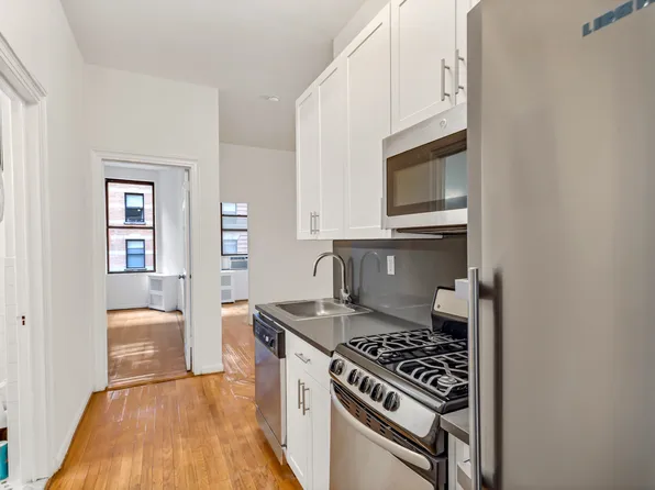 121 Madison Avenue image 1 of 10