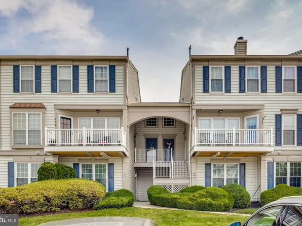 146 Rosebay Ct, Delran, NJ 08075