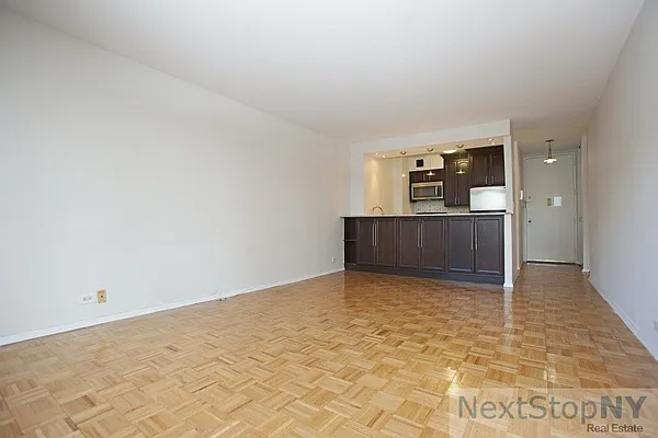 Rented by NextStopNY | media 12