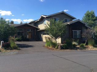 61019 Sky Harbor Dr, Bend, OR 97702