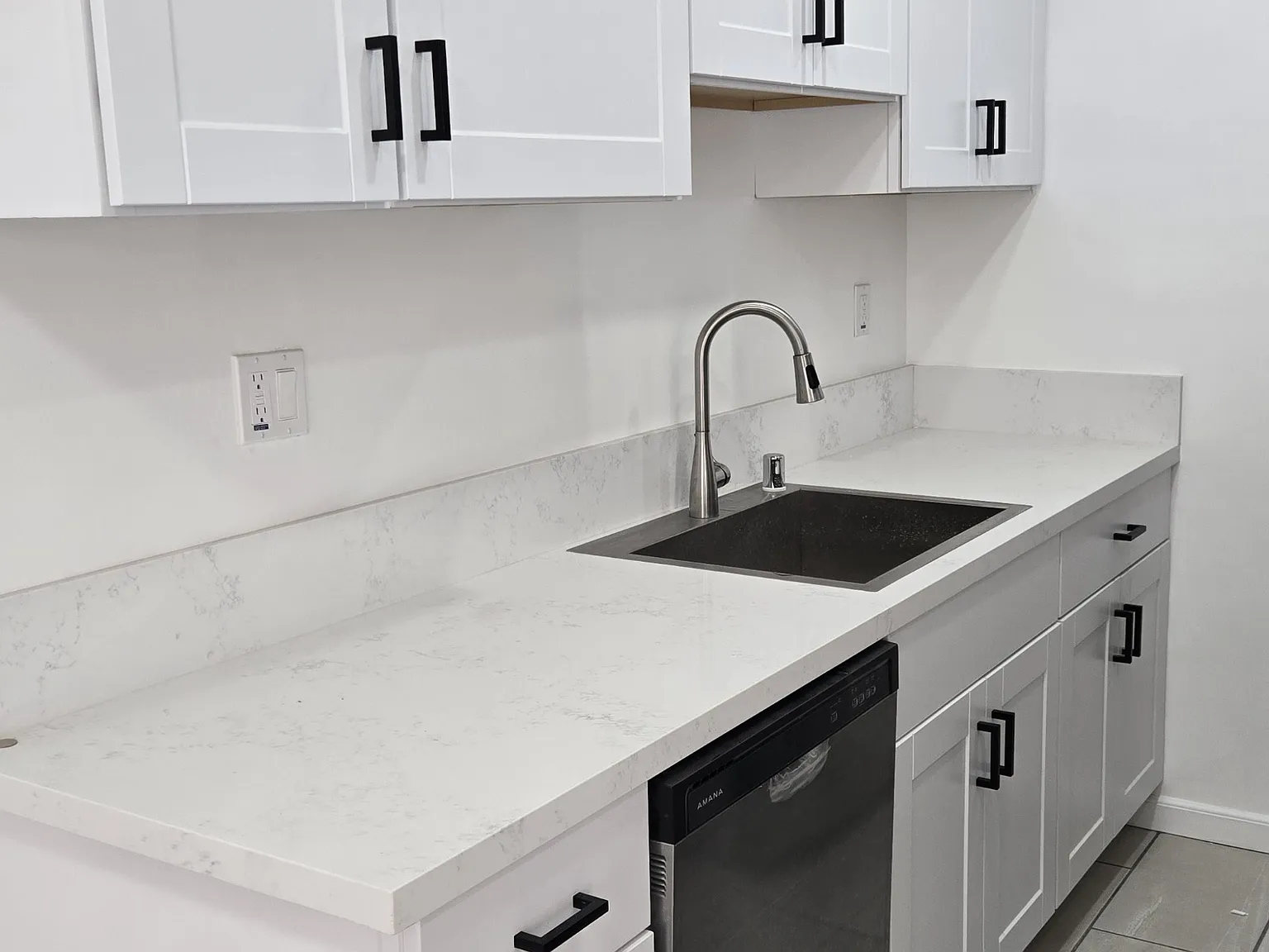 2 bed, 900 sqft, $2,395 — Photo 4