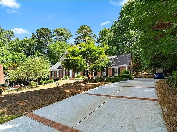 2595 Winthrope Way, Lawrenceville, GA 30044