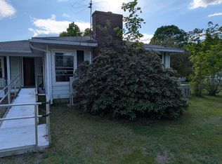 173 Elm St, Mechanic Falls, ME 04256