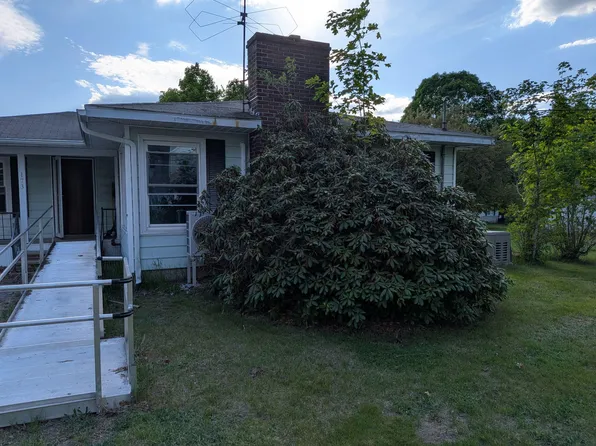 173 Elm Street, Mechanic Falls, ME 04256