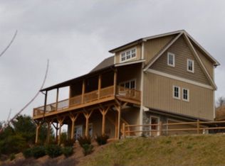 209 Park View Dr, Jefferson, NC 28640