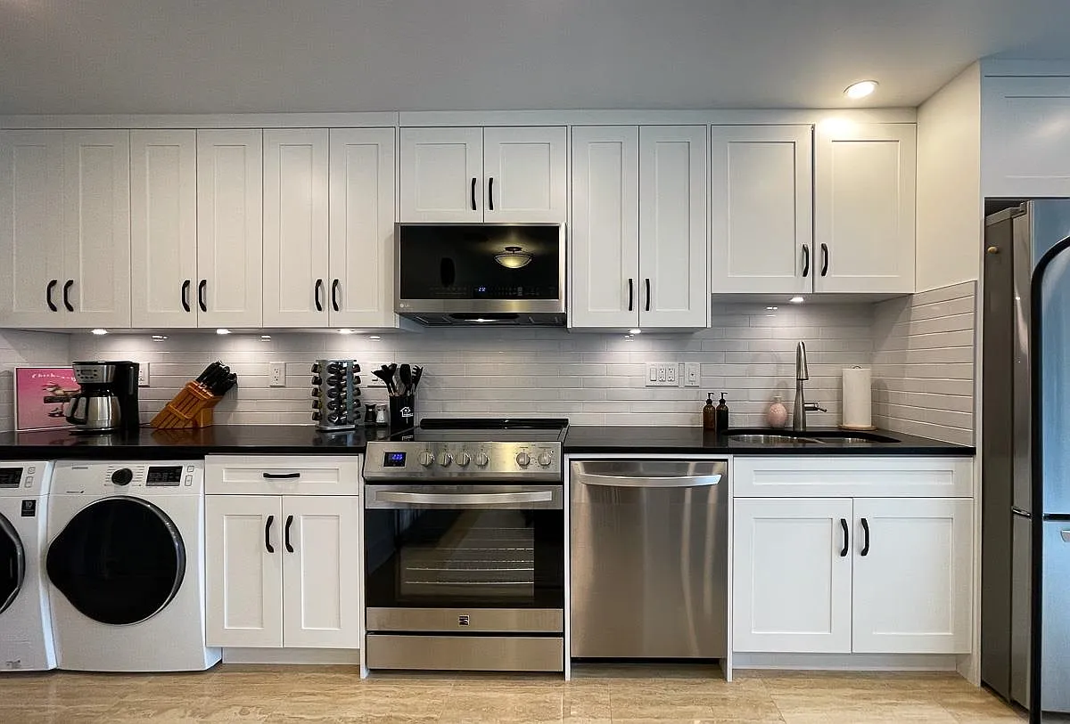 1 bed, 420 sqft, $3,350 — Photo 3