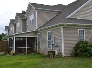 614 Village Lake Dr, Mebane, NC 27302
