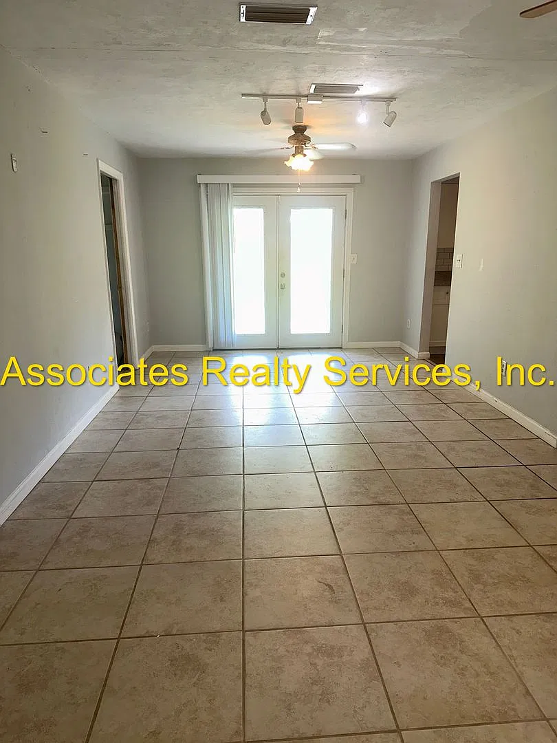 Cute home in Palm View Estates!! — Photo 4