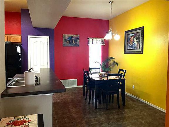 3rd image of 610 Cancellare Ave