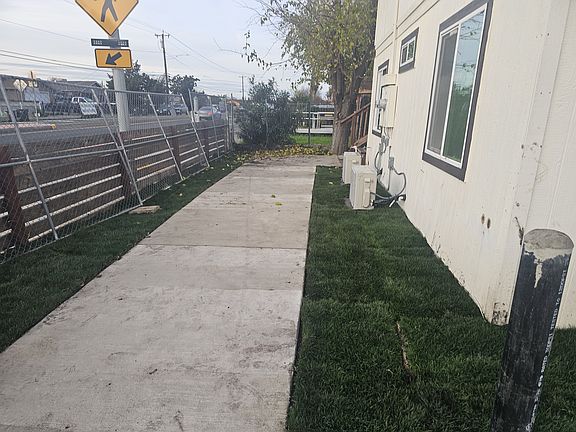 5th image of 2145 S Lincoln St #2145 & 2147