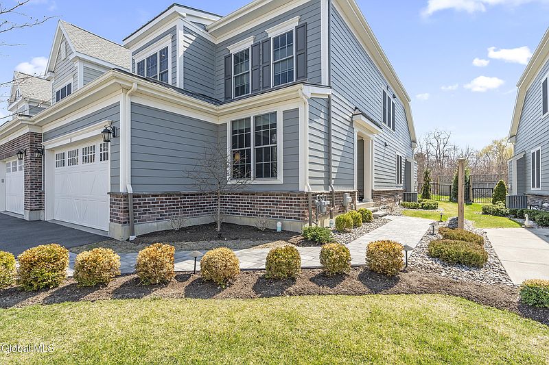 2nd image of 8 Cambridge Way