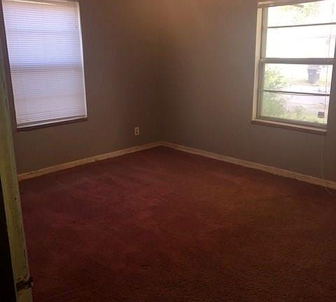 4th image of 156 Rosewood Dr