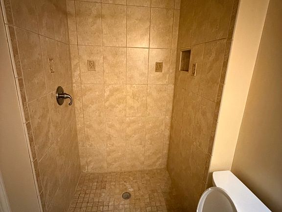 4th image of 11516 Joyceton Dr