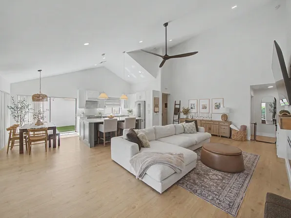 2631 Mohawk Circle, West Palm Beach, FL 33409