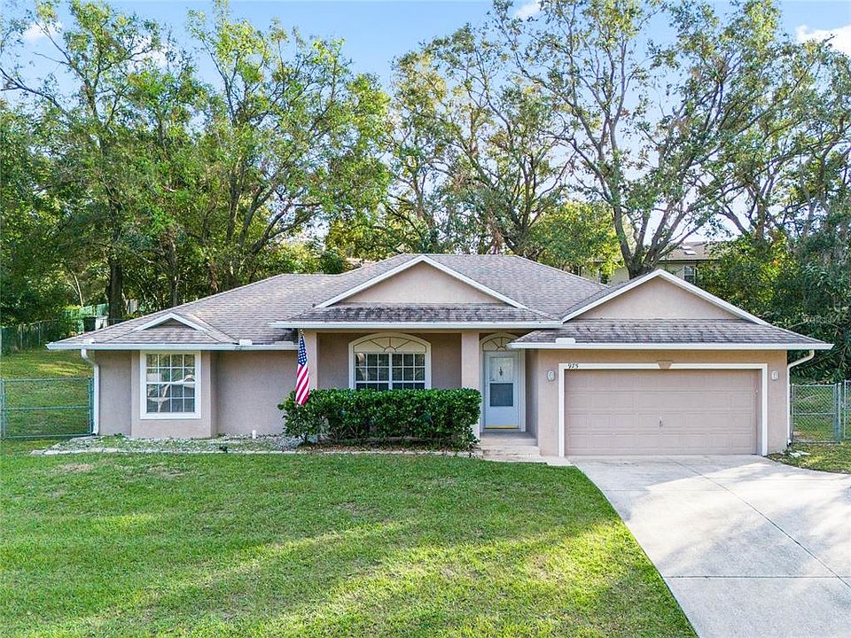1st image of 975 Brogden Dr