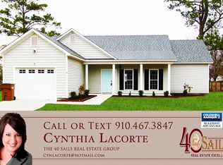 1 Collins Dr, Midway Park, NC 28544