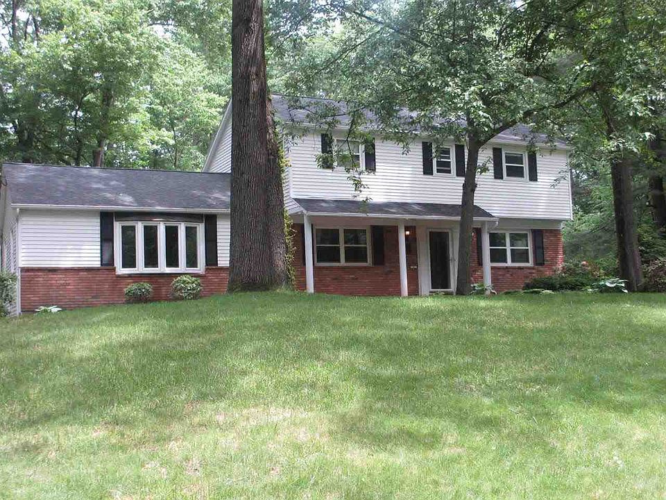 1st image of 5 Sevilla Dr