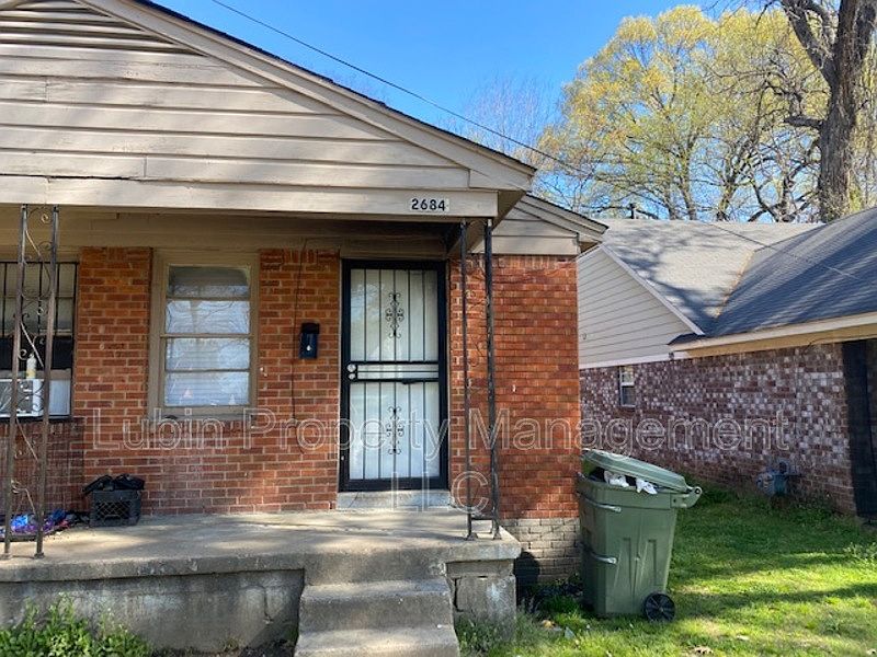 1st image of 2684 Carnes Ave