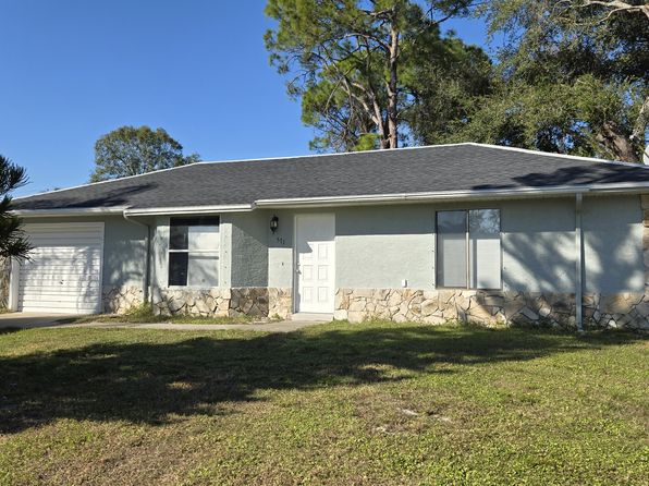 571 Breakwater St SE