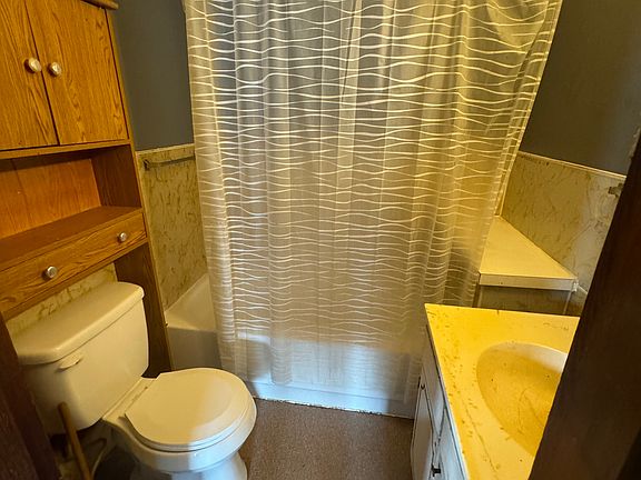 5th image of 325 E 3rd St #B
