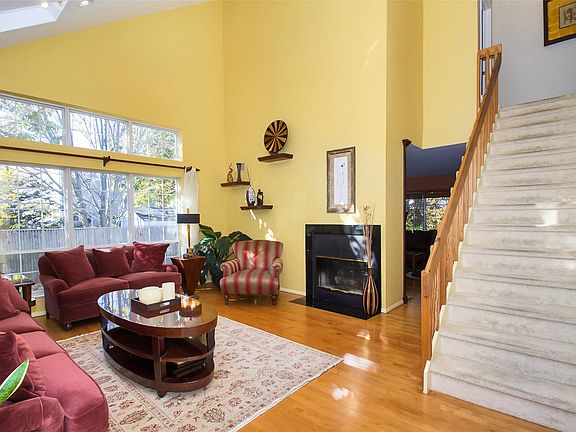 3rd image of 7 Blair Dr