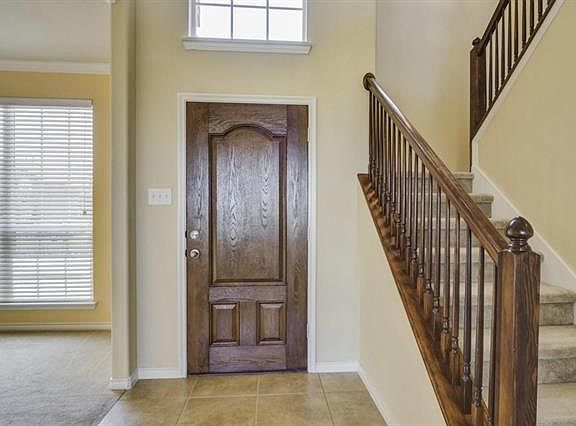 2nd image of 8002 Glenside Dr