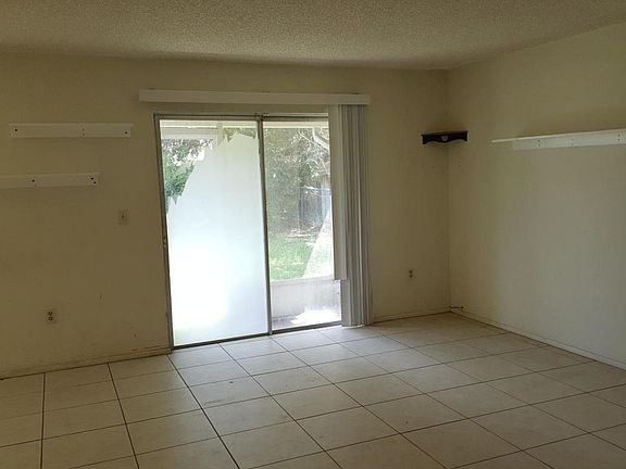 5th image of 345 W Venetian Ct