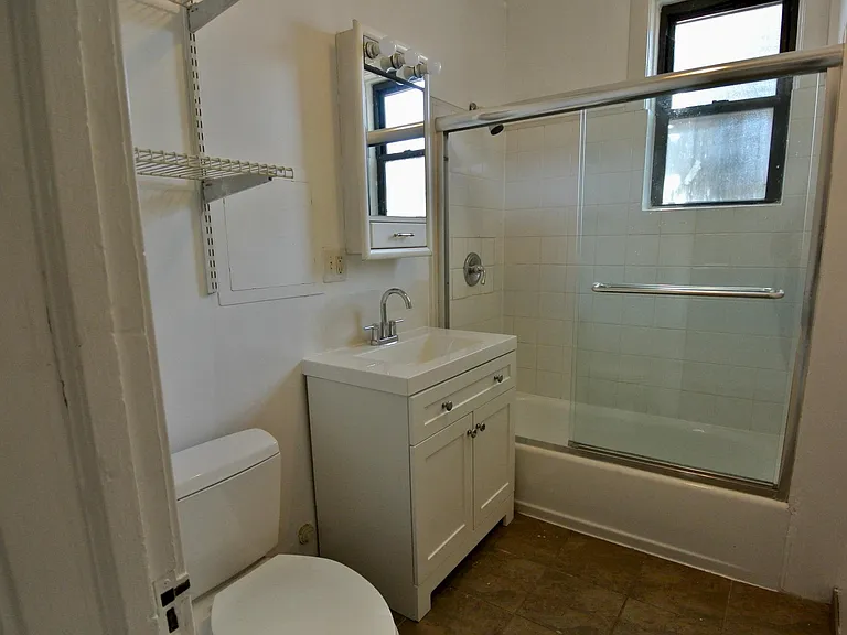 3801 N Lakewood Ave #GDN — Photo 9