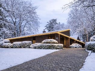 1168 Carey Rd, Oakville, ON L6J2E4