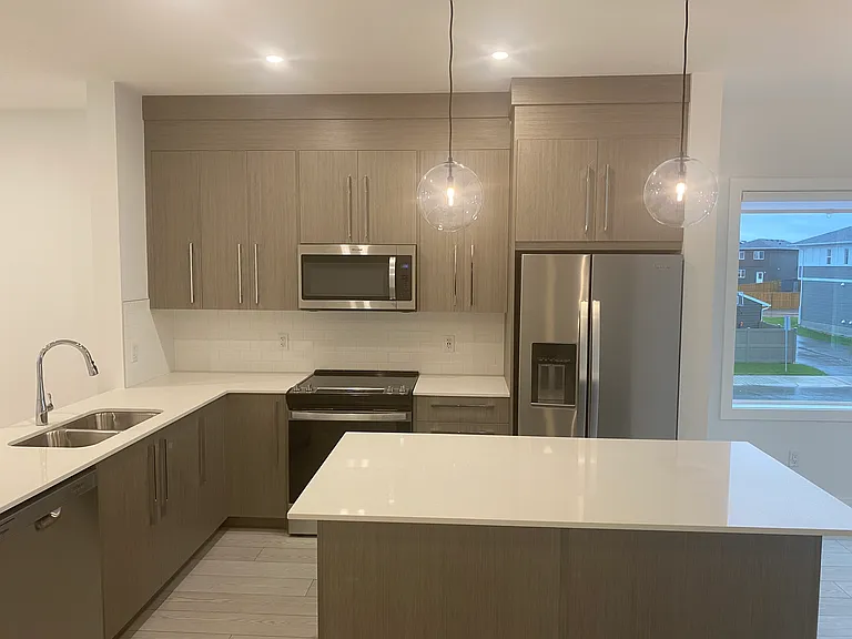 280 Chelsea Rd — Photo 5