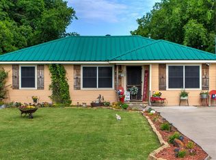 660 Gilcrease St, Van Alstyne, TX 75495