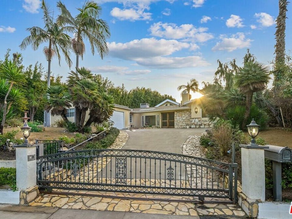 1st image of 1212 San Vicente Blvd