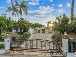 1212 San Vicente Blvd, Santa Monica, CA 90402