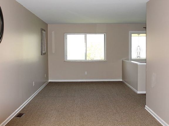 4th image of 11314 Berkshire Dr