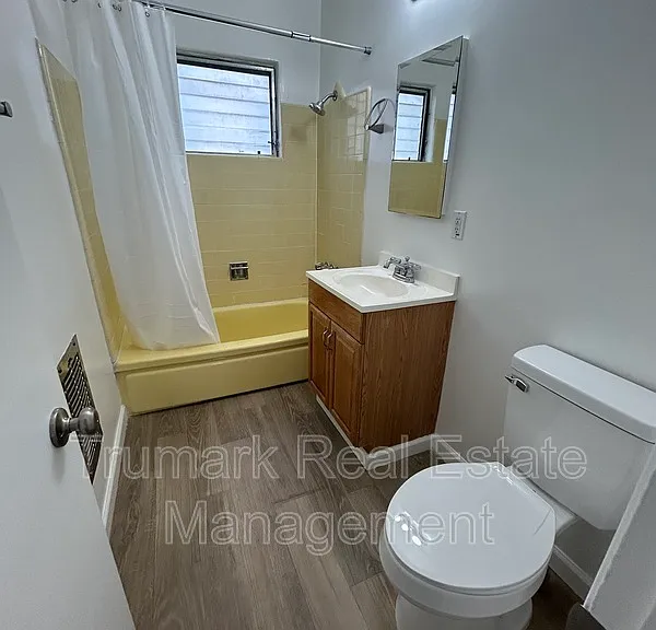 1811 Huntington Dr #4 — Photo 2