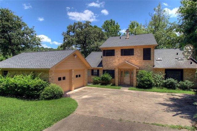 1st image of 8800 Lakeshore Dr