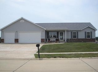 20 Meadowstone Dr, Troy, MO 63379