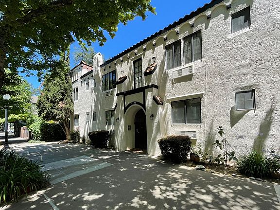 2nd image of 1415 G St APT 35