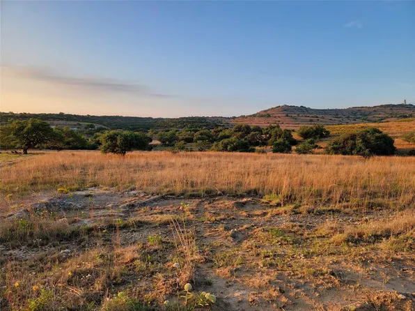 750 Stanton Ranch Loop, Johnson City, TX 78636