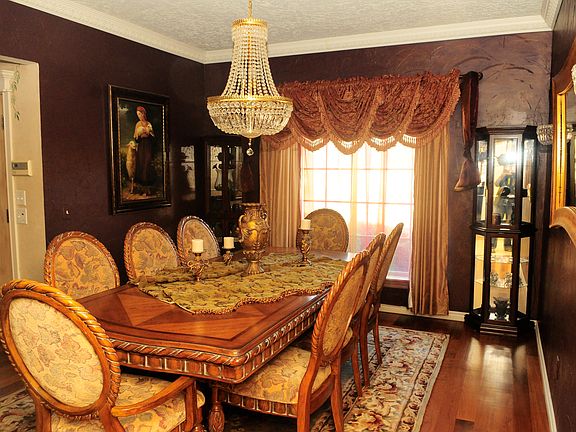 3rd image of 2313 Tuttington Cir